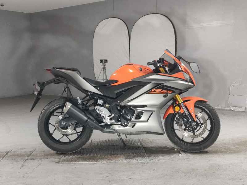 Yamaha YZF-R25 2022