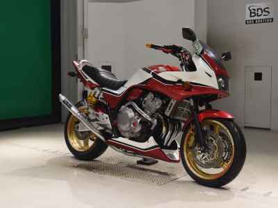 Honda CB400 Super Boldor 2010