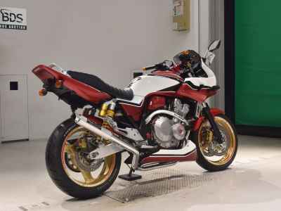 Honda CB400 Super Boldor 2010