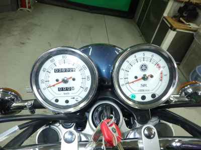 Yamaha SR400 2020