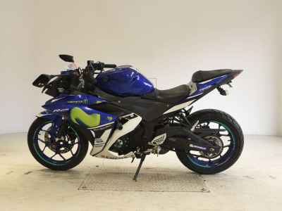 Yamaha YZF-R25 2015
