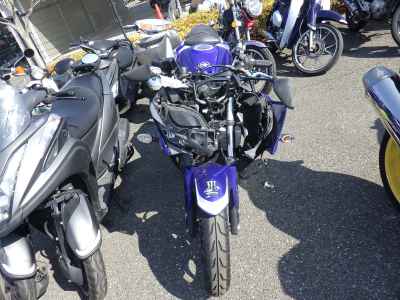 Yamaha YZF-R25 2015