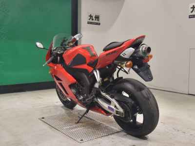 Honda CBR1000RR 2005