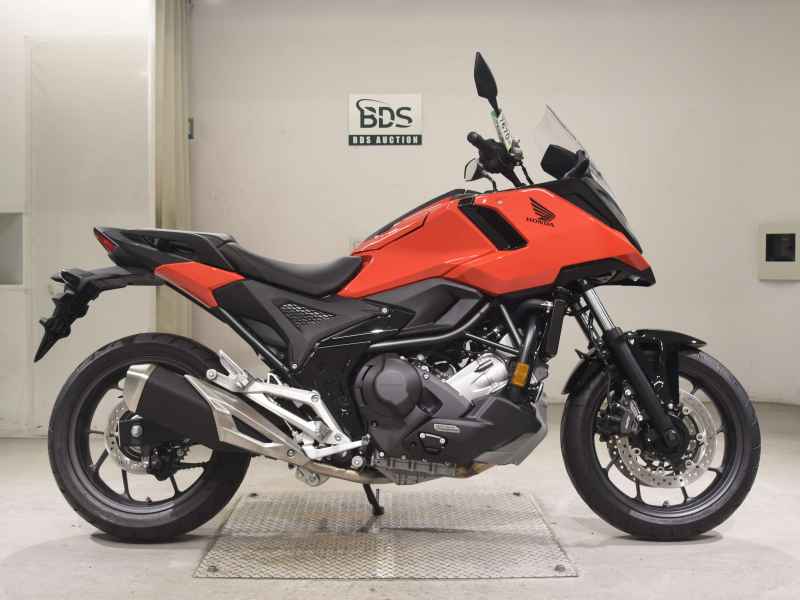 Honda NC750X DCT 2025