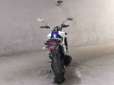 Suzuki Gladius SFV400 2010