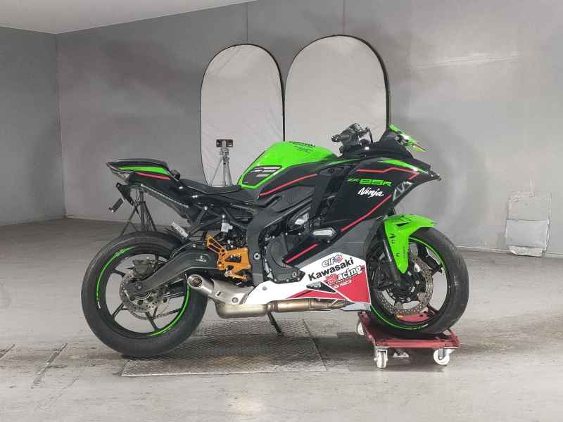 Kawasaki Ninja ZX-25R 2022