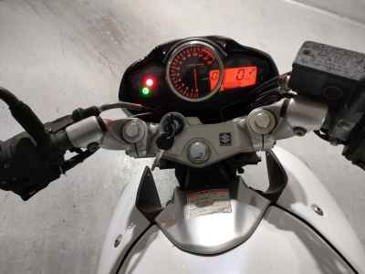 Suzuki GSR250