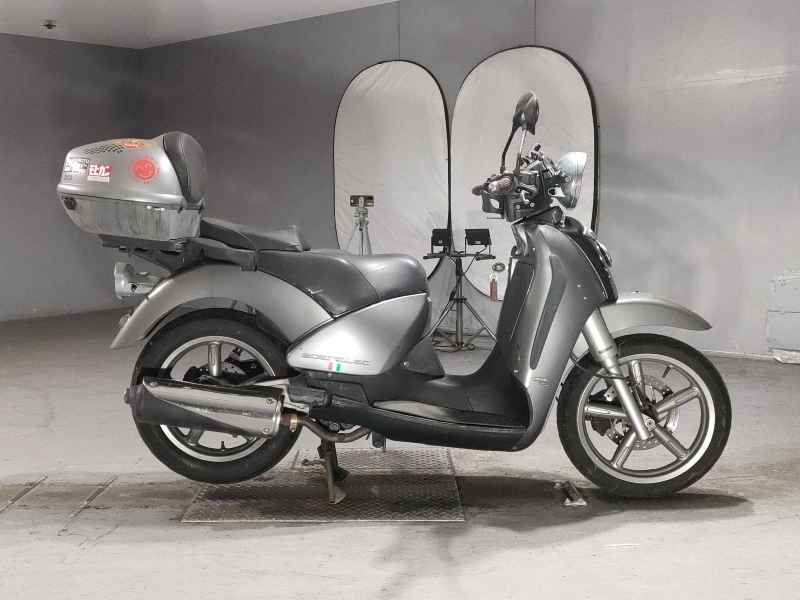 Aprilia Scarabeo 250 2006