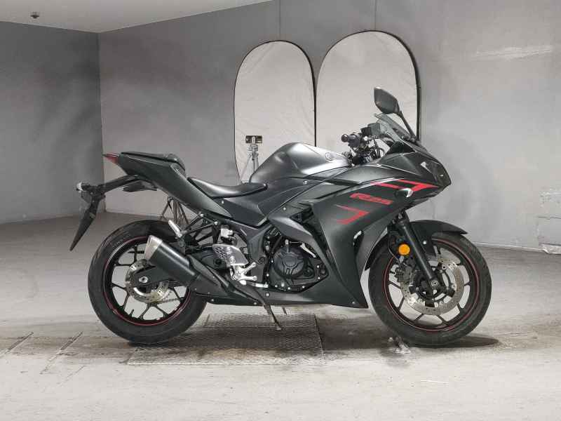 Yamaha YZF-R25 2015