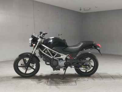 Honda VTR250 2013