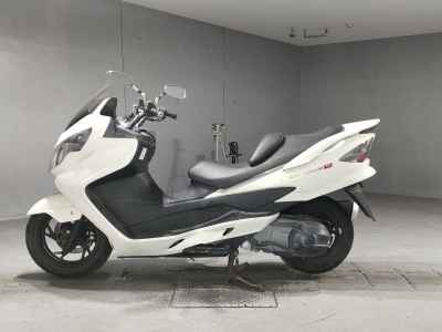Suzuki Skywave 250M