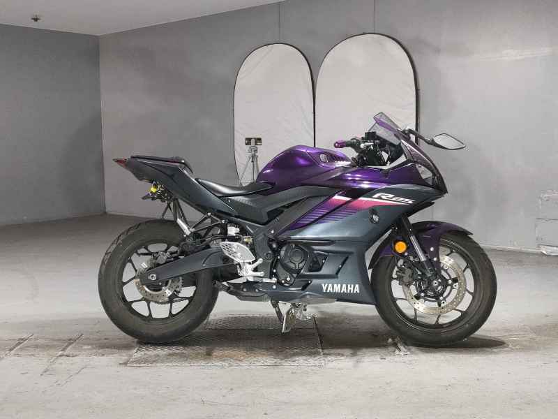 Yamaha YZF-R25 2023