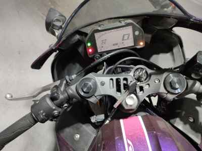 Yamaha YZF-R25 2023