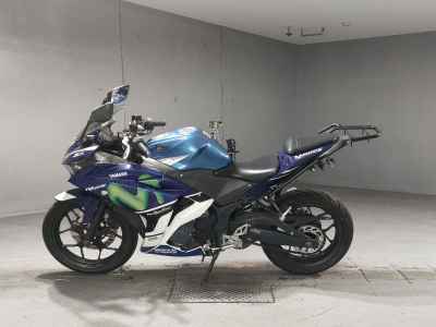 Yamaha YZF-R25 2015