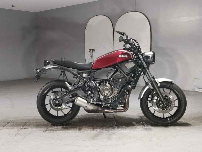 Yamaha XSR700 2021