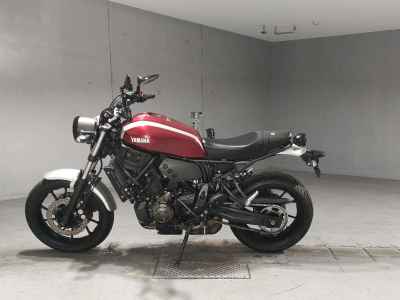 Yamaha XSR700 2021