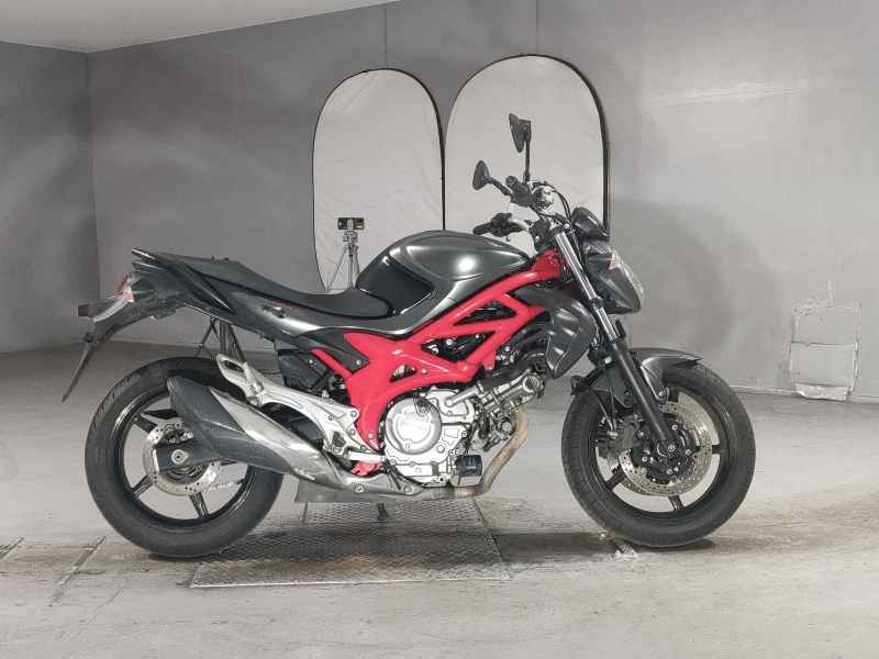 Suzuki Gladius SFV400 2016