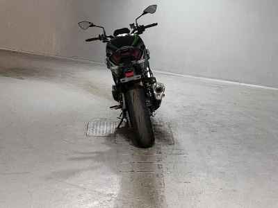 Kawasaki Z900 SE 2025