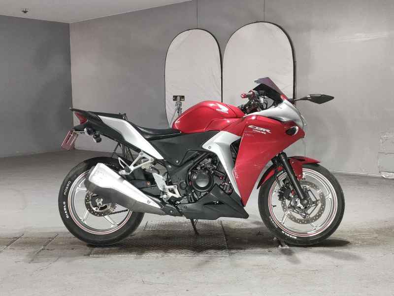 Honda CBR250R 2011