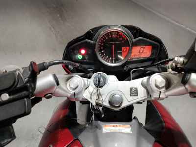 Suzuki GSR250