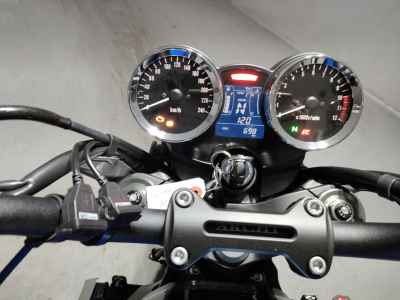 Kawasaki Z900RS 2023