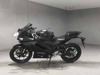 Yamaha YZF-R25 2022