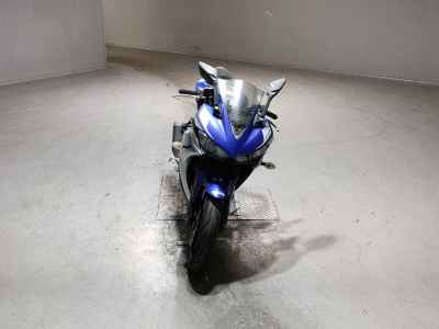Yamaha YZF-R25 2015