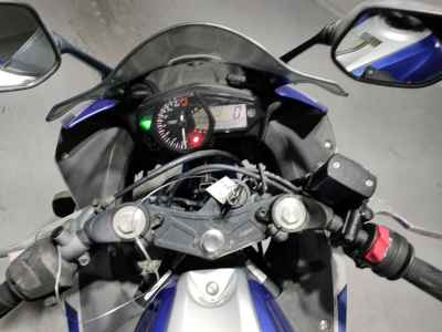 Yamaha YZF-R25 2015