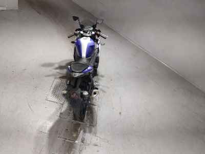 Yamaha YZF-R25 2015