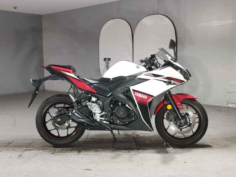 Yamaha YZF-R25 2016
