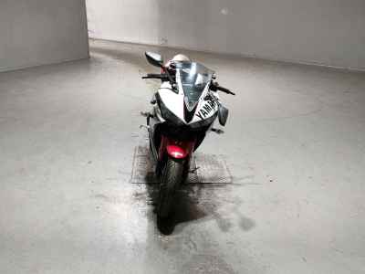 Yamaha YZF-R25 2016