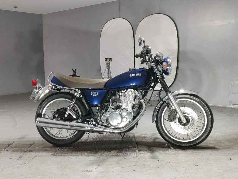 Yamaha SR400 2021