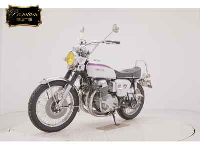 Honda CB750 2021
