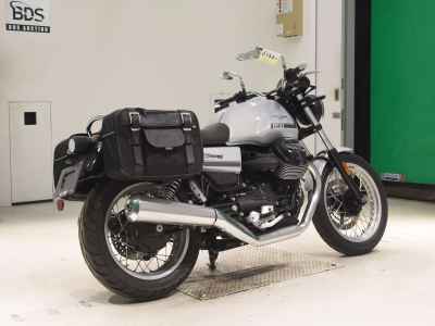 Moto Guzzi V7 Special 2023