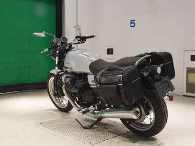 Moto Guzzi V7 Special 2023