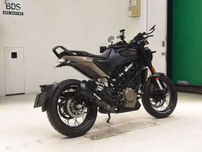 Husqvarna Svartpilen 401 2022