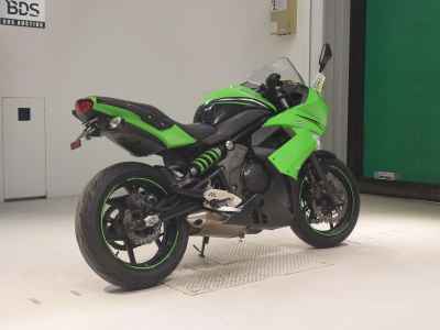 Kawasaki Ninja 400R 2011