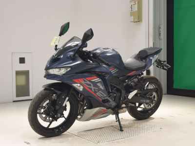 Kawasaki Ninja ZX-25R 2022