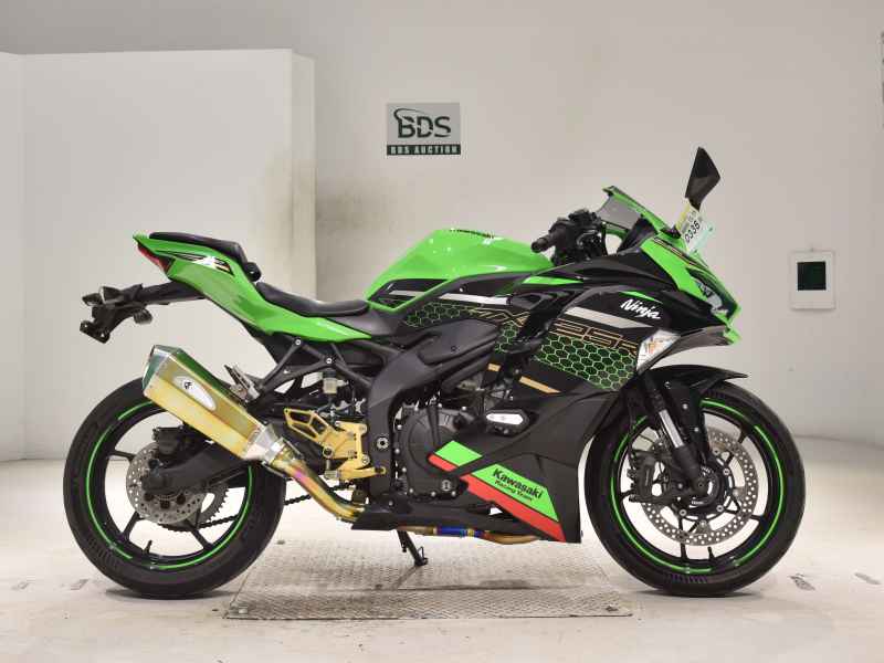 Kawasaki Ninja ZX-25R 2021