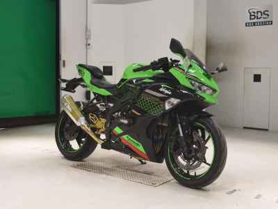 Kawasaki Ninja ZX-25R 2021