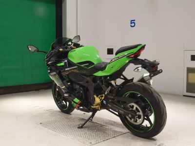 Kawasaki Ninja ZX-25R 2021