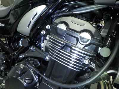 Kawasaki Z900RS 2025