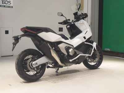 Honda X-Adv 750 2025