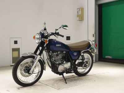 Yamaha SR400 2021