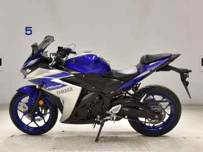 Yamaha YZF-R25 2015