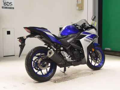 Yamaha YZF-R25 2015