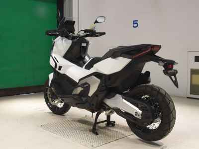 Honda X-Adv 750 2025