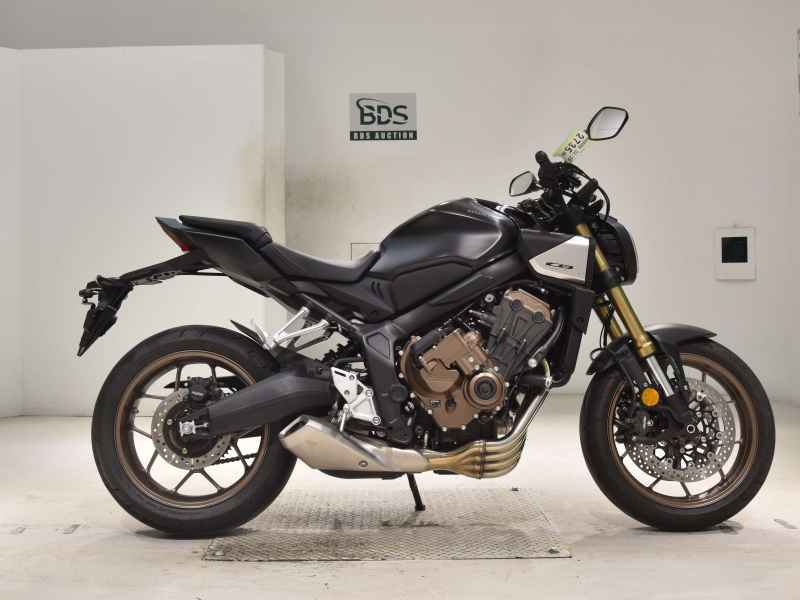 Honda CB650R E-Clutch 2025