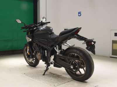 Honda CB650R E-Clutch 2025