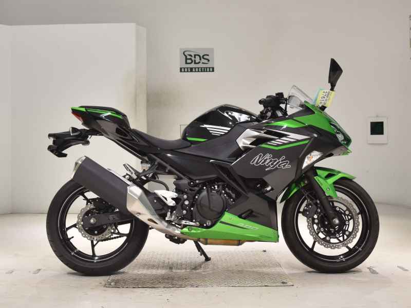 Kawasaki Ninja 400 2024